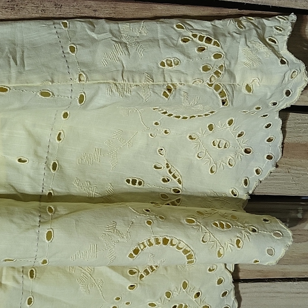 ๐ Zara Eyelet Dress - Picture 6 of 8